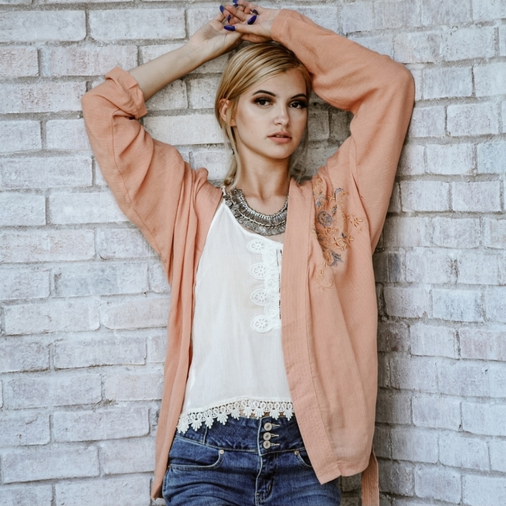 Llove Embroidered Kimono Sz S M